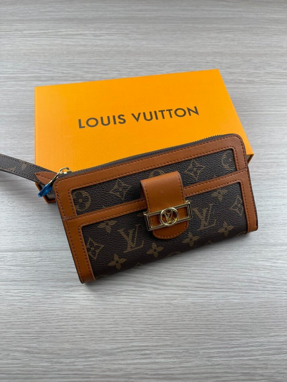Louis Vuitton Dauphine Zip Around Wallet